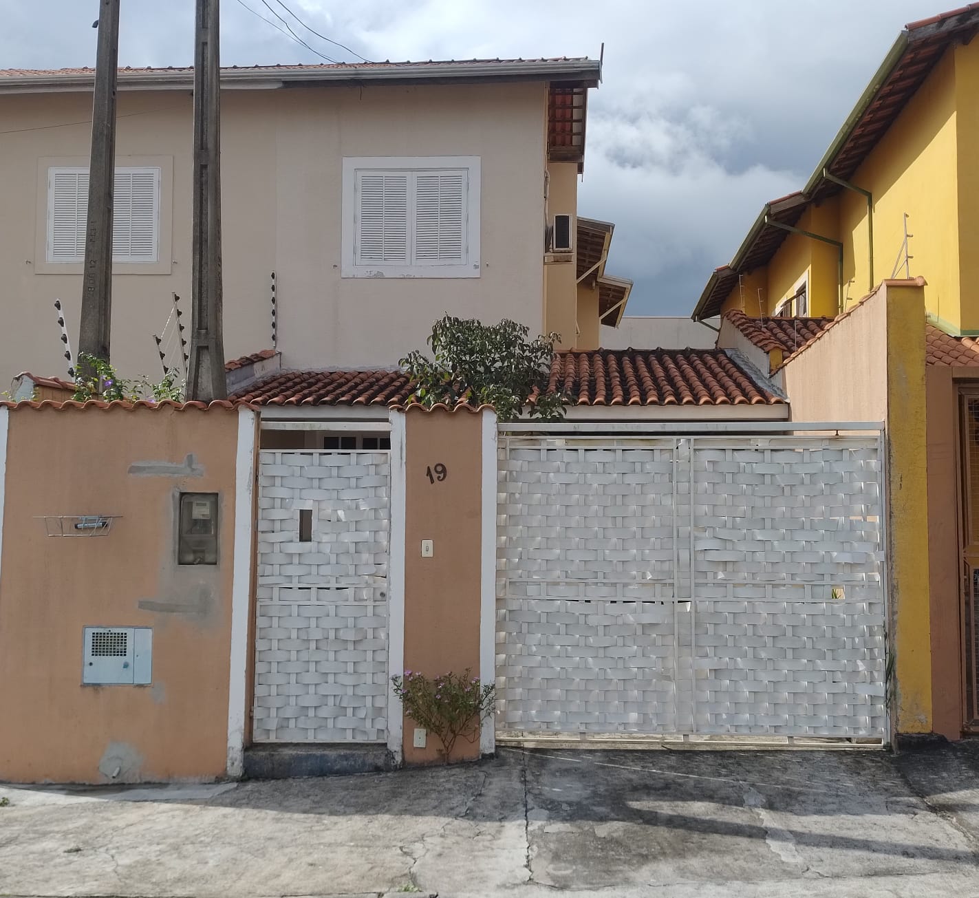Sobrado ( Mombaça )
